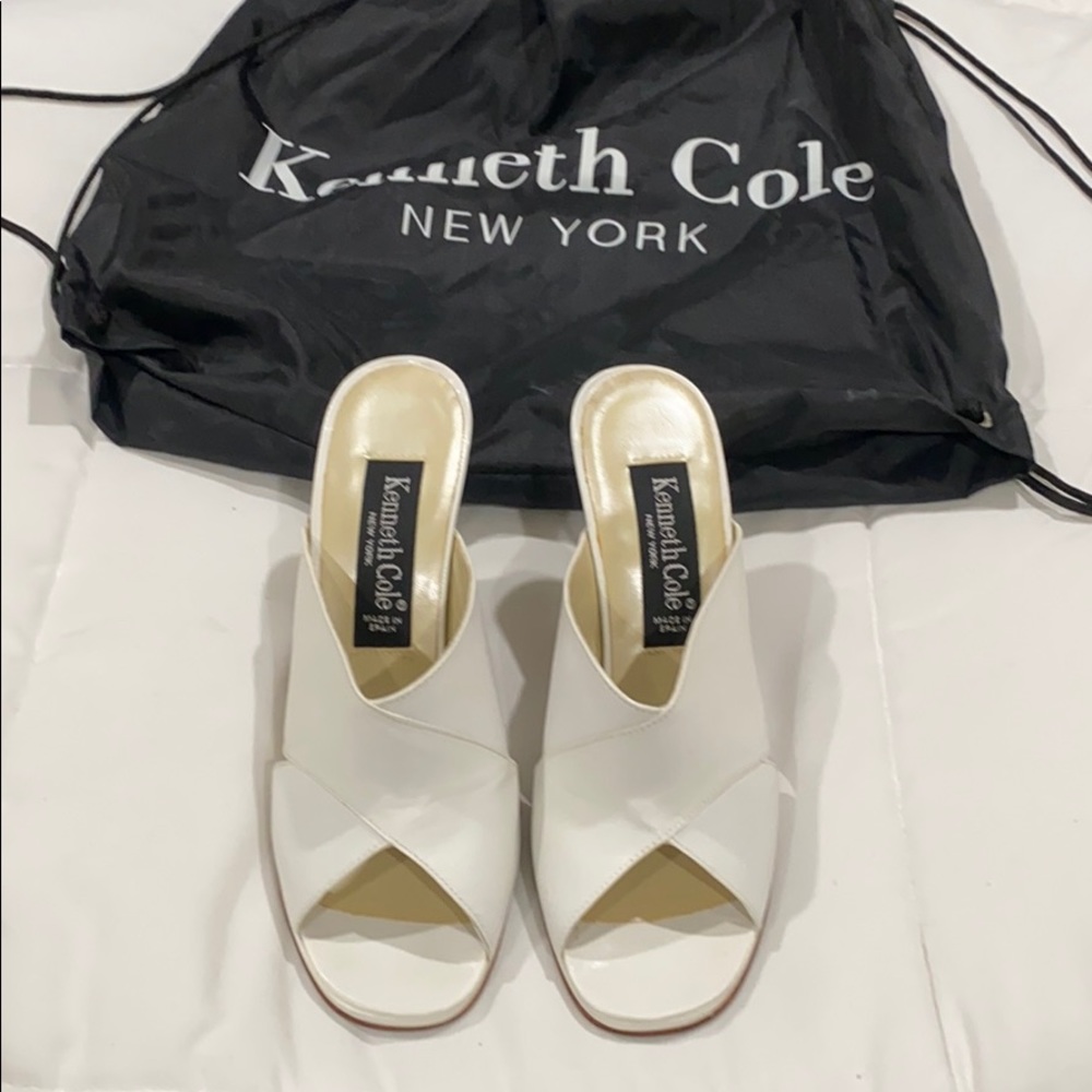 Kenneth Cole White chunky open toe heels